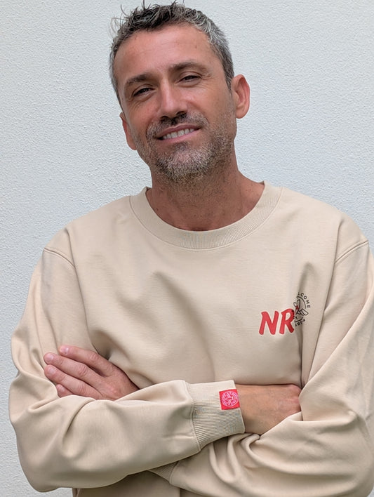 ✈️ Sudadera NRT – Welcome On Board